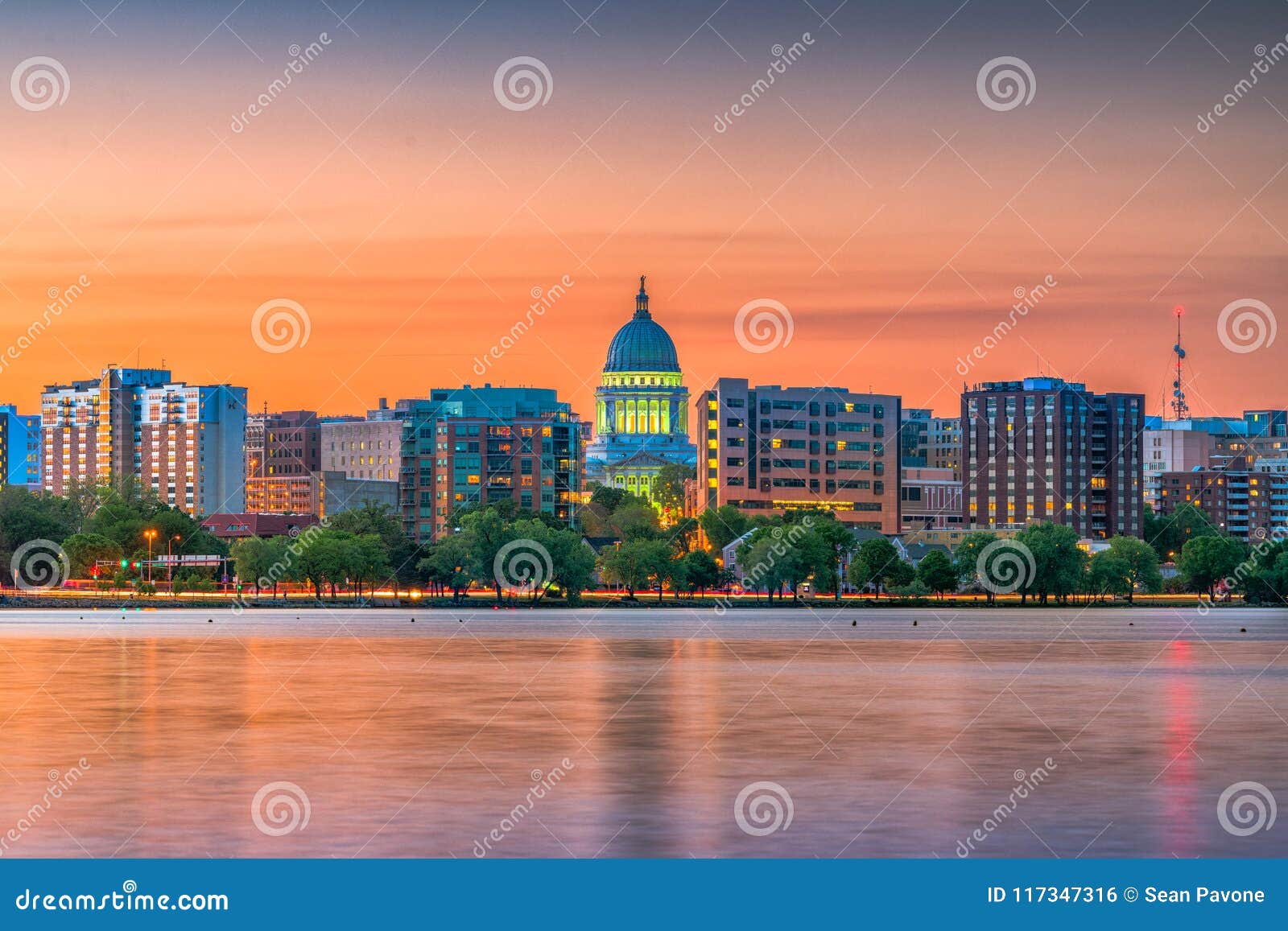 madison, wisconsin, usa skyline