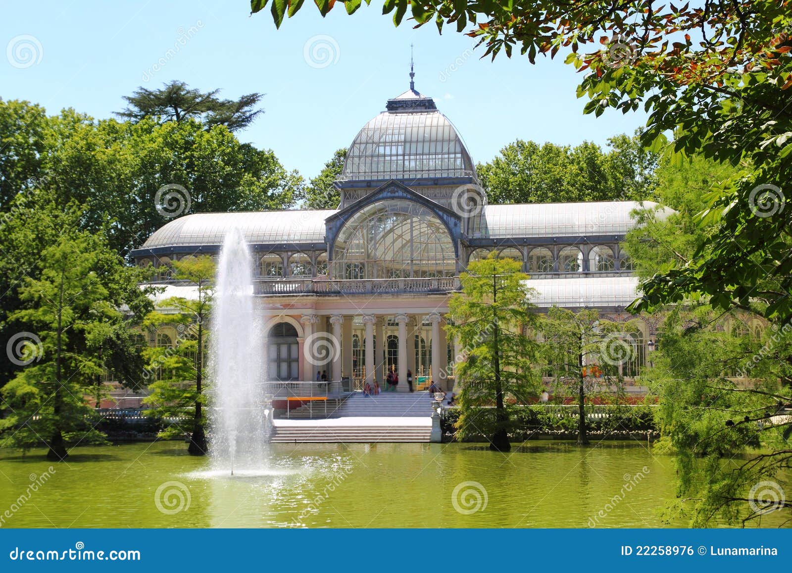 13,378 Retiro Park Images, Stock Photos, 3D objects, & Vectors