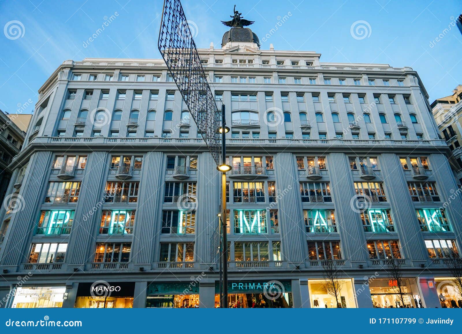Madrid Spain December 26th 2020 Facade Of The Building Of Primark Clothes Store Editorial Stock Image Image Of Consumerism Leisure 171107799