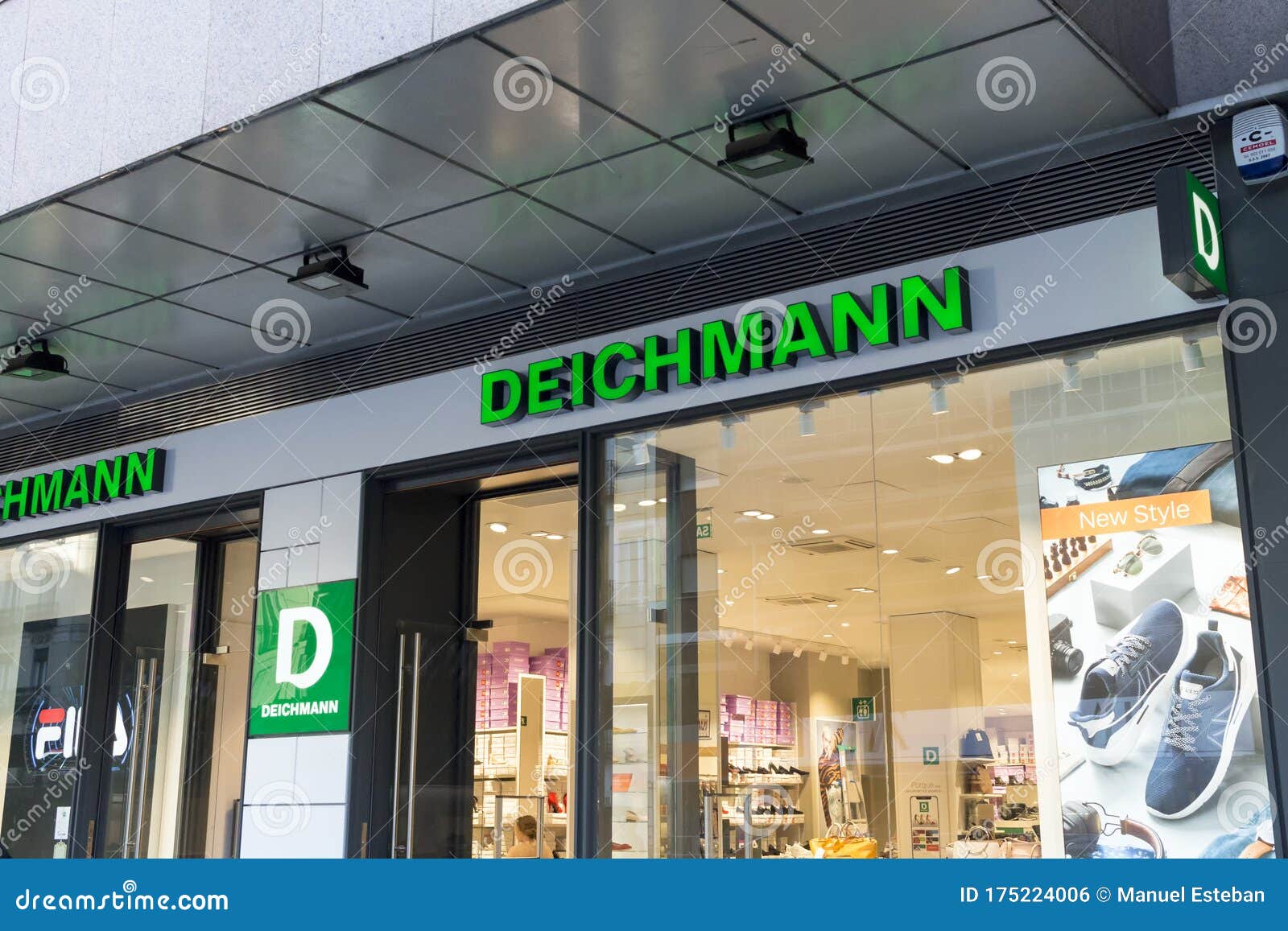 Deichmann on Deichmann Editorial Photo Image outdoors, icon: 175224006
