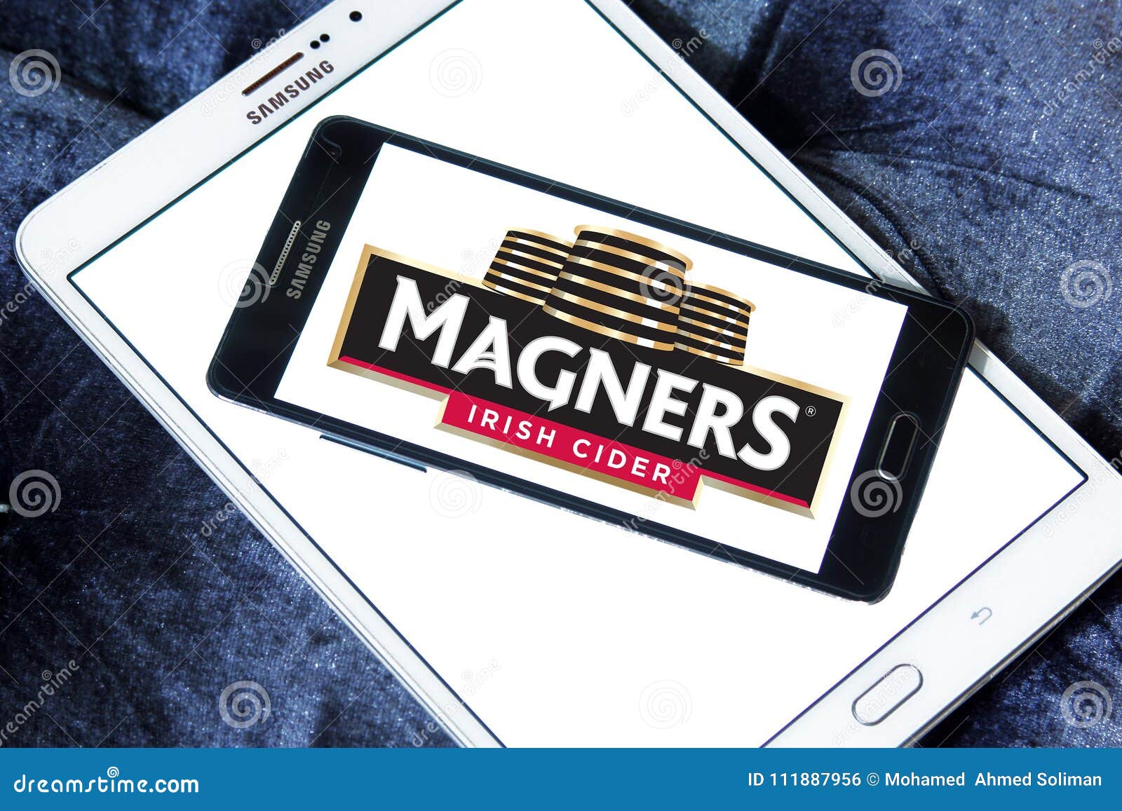 Magners Irish Cider logo editorial photo. Image of carling 111887956
