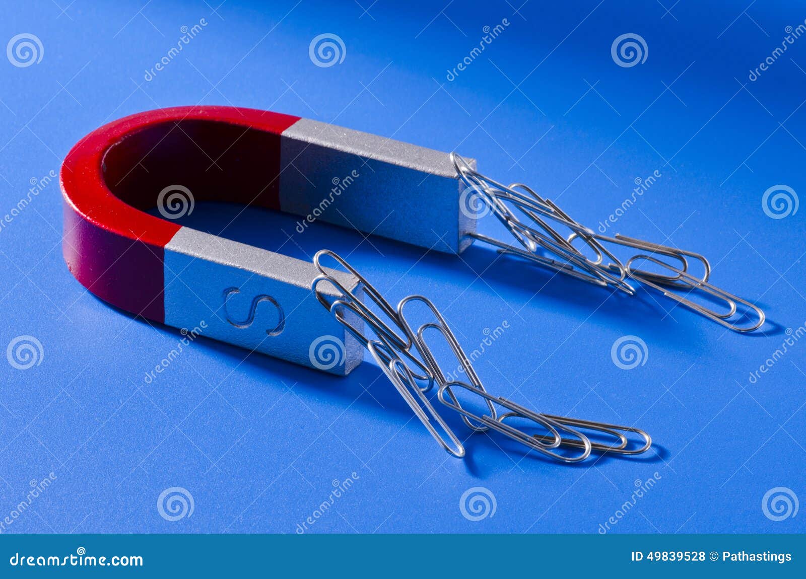 Magnete A Ferro Di Cavallo Fotografia Stock. Immagine Di Oggetto - 49839528 - Foto 3