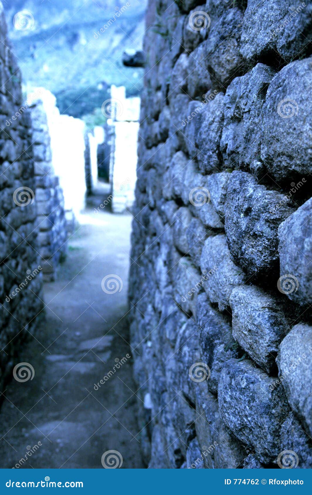 Mahcuperu picchu. Incan den bostadsmachuperu picchuen fördärvar sakrala sektordalväggar