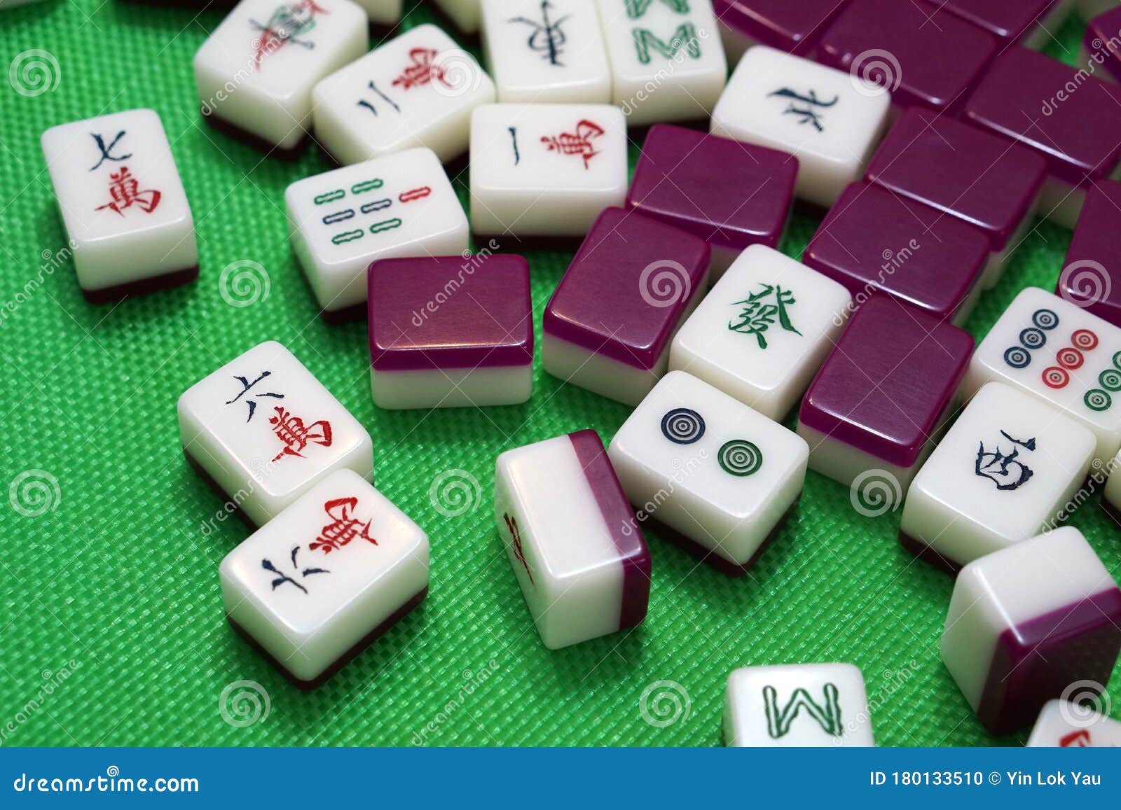 Macao mahjong game