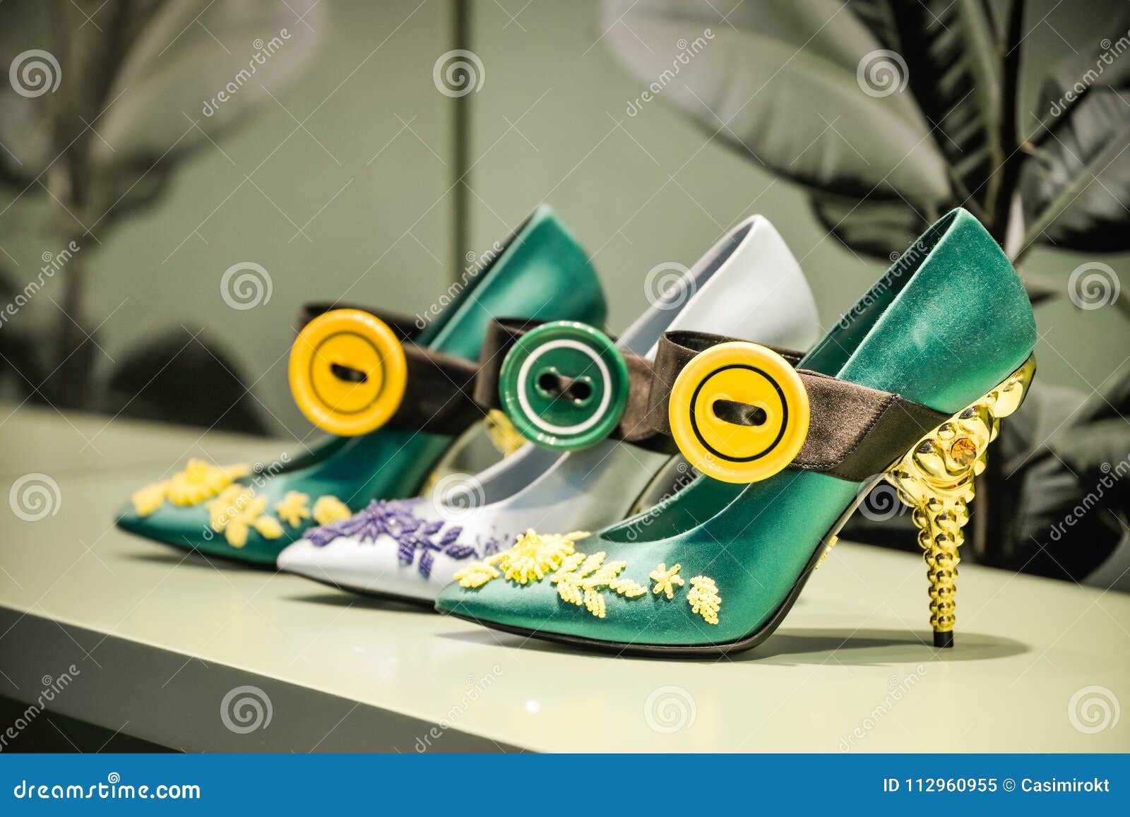 Mailand, Italien 24. September 2017 PradaSchuhe in Einem MailandSpeicher Redaktionelles