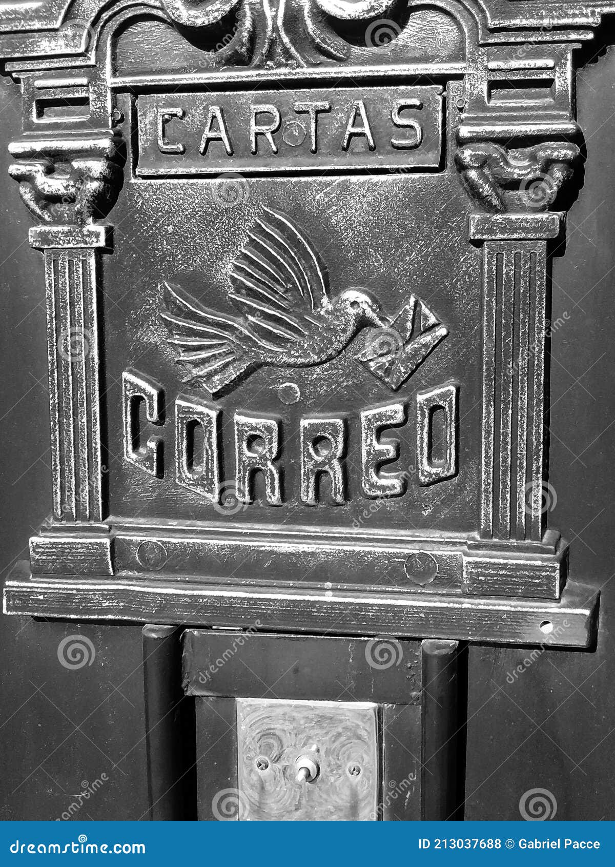mailbox with cartas and correo
