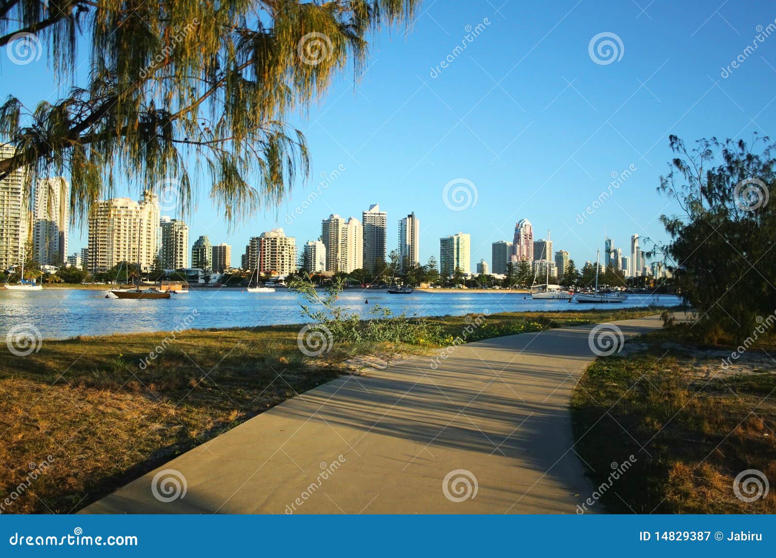 main beach surfers paradise australia