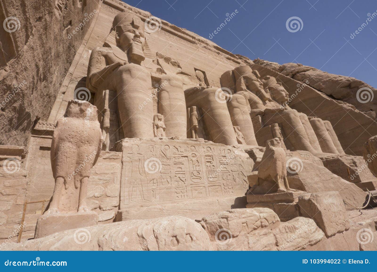 faÃÂ§ade great temple of ramses ii in abu simbel, egypt