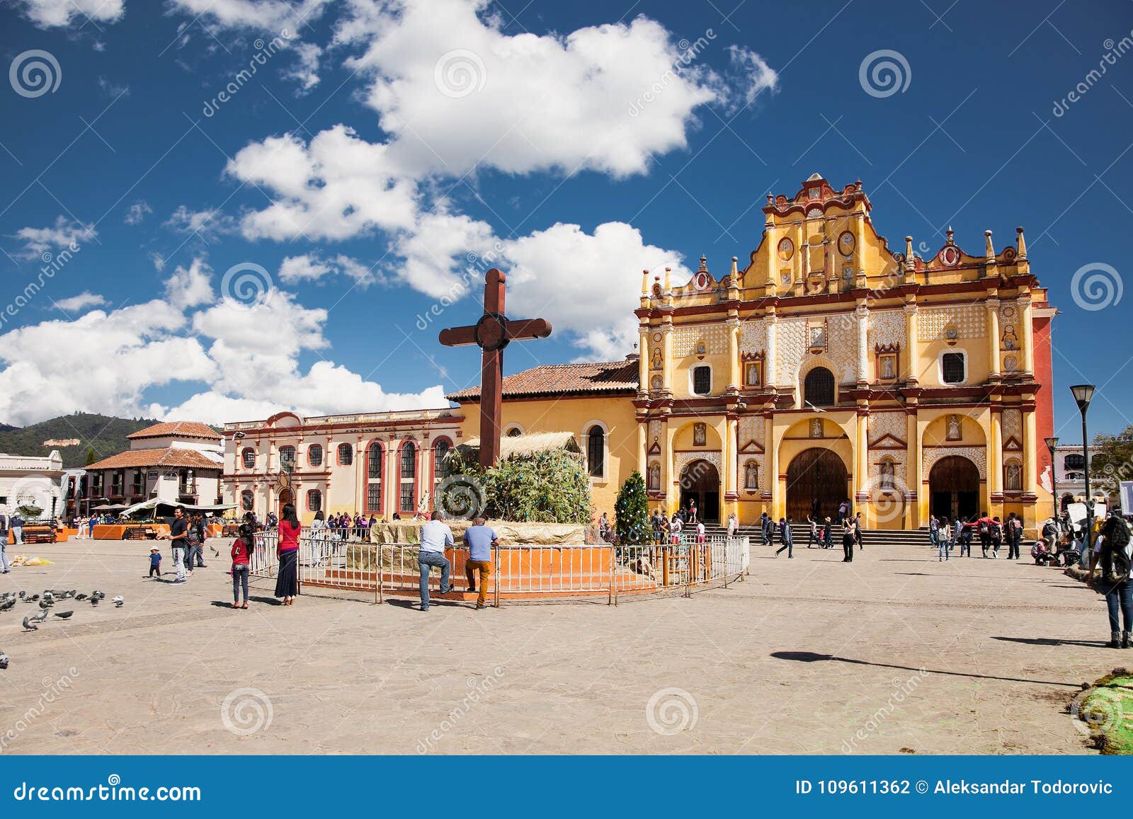 Main Square with Cathedral in San Cristobal De Las Casas, Mexico Editorial  Photography - Image of colorful, cross: 109611362