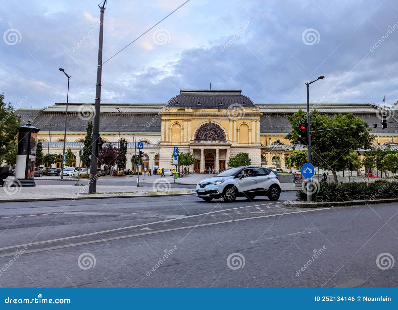 Main Train Station of Budapest Hungary Editorial Photo Image of main
