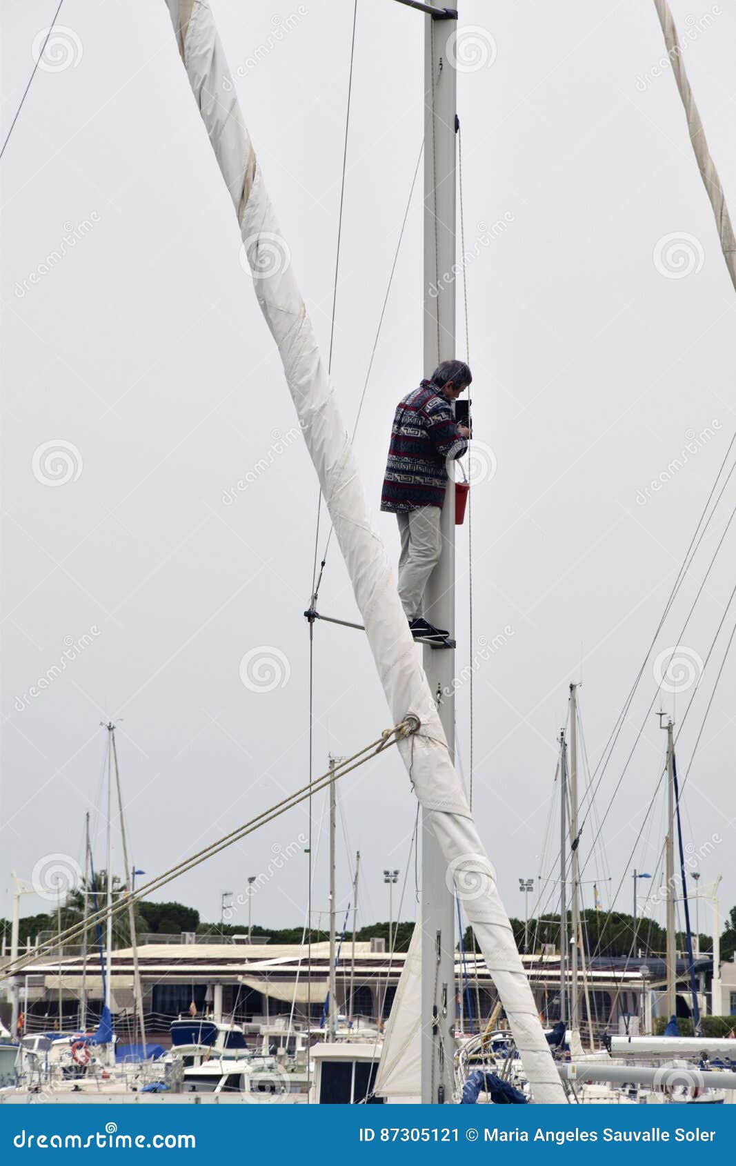 Maintenance of the Sailboat. Editorial Photo Image of maintenance, sailboat 87305121