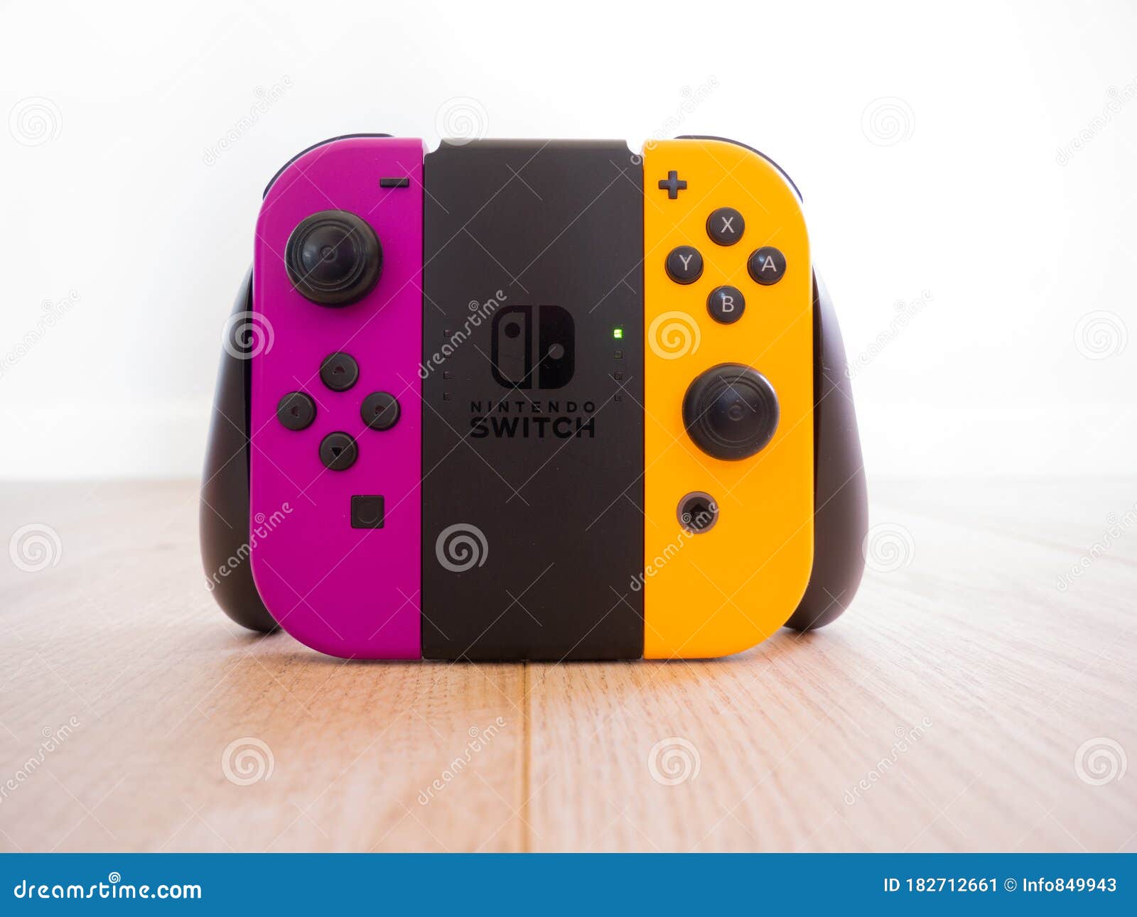 Marcha Do Reino Unido De 2020 : Jogo Multijogador Da Família De Supermario  Party Do Nintendo Switch Fotografia Editorial - Imagem de nintendo,  controlador: 176588987