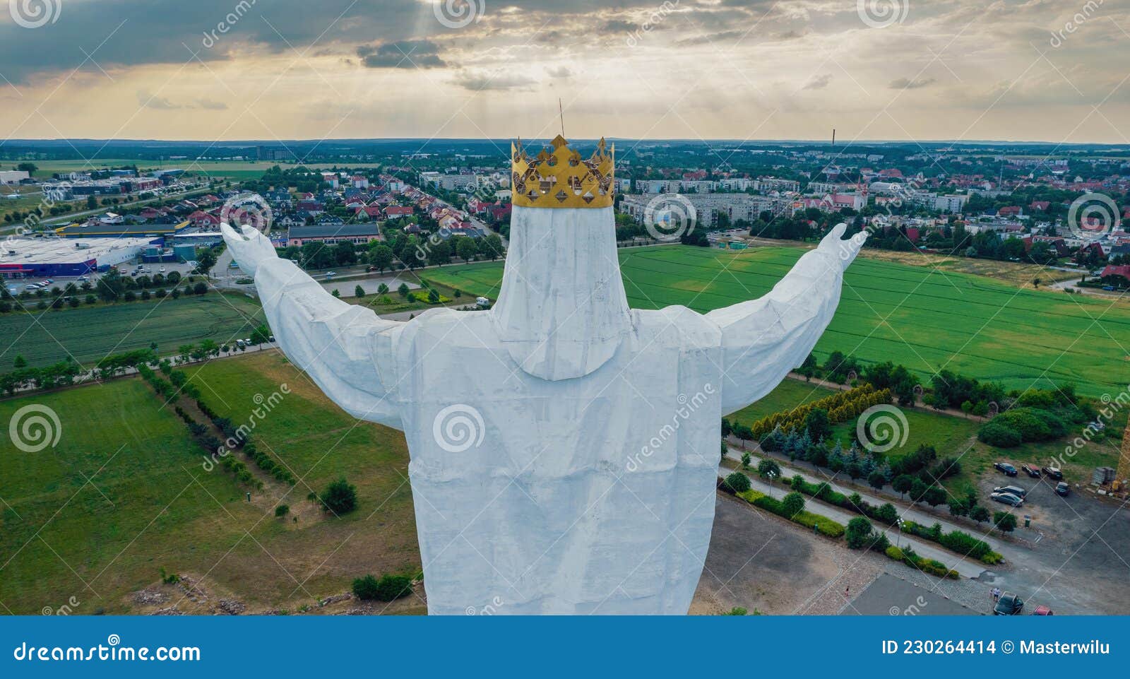 Quem é O Rei Do Mundo A Maior Figura De Cristo Do Rei No Mundo Localizado Em Swiebodzin Na Polônia Foto de Stock - Imagem de punho, céu: 230264414