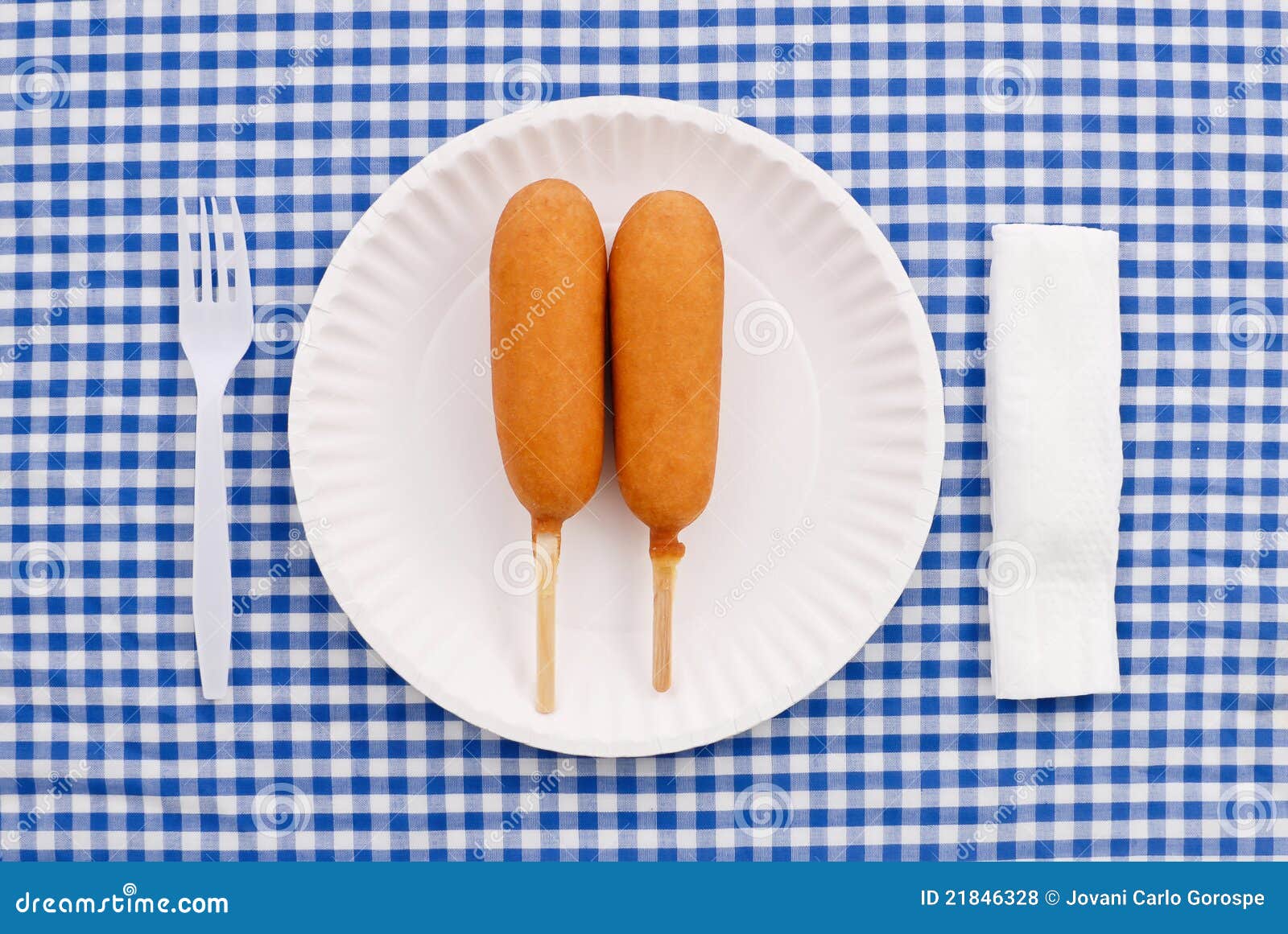 MaisHunde stockfoto. Bild von hund, cuisine, mais, organisch 21846328