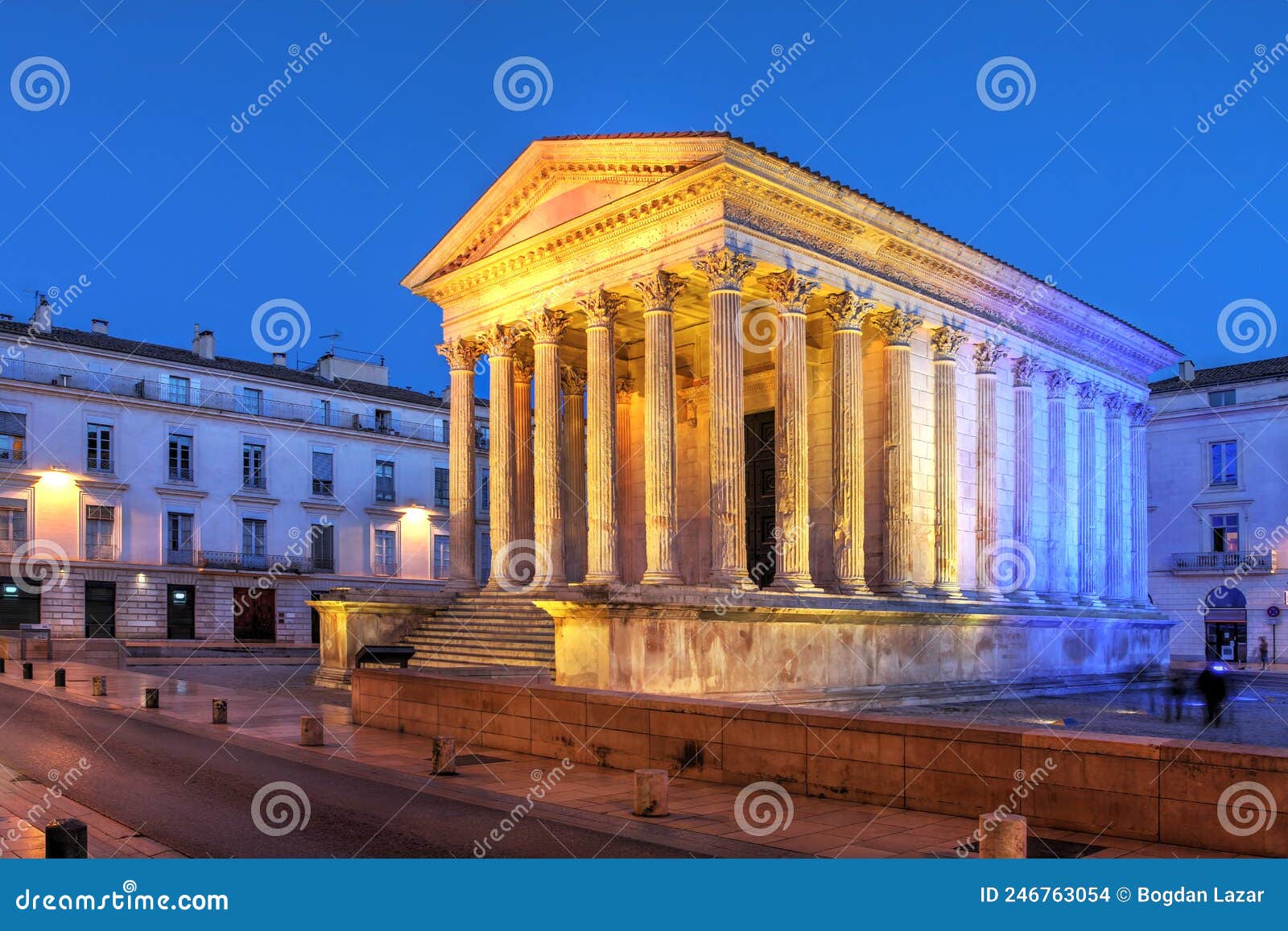 maison carrÃÂ©e, nÃÂ®mes, france