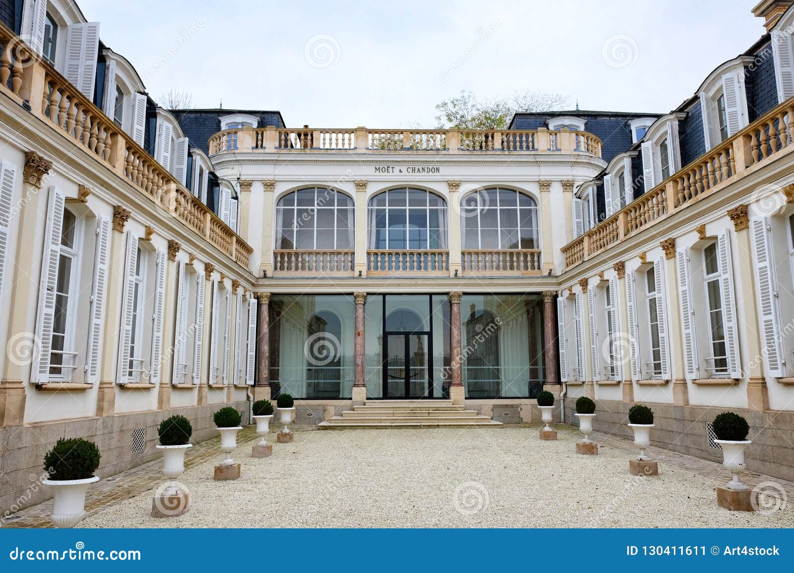 Maison Moet Et Chandon De Champagne Dans Epernay Photo éditorial - Image du  château, pierre: 130411611