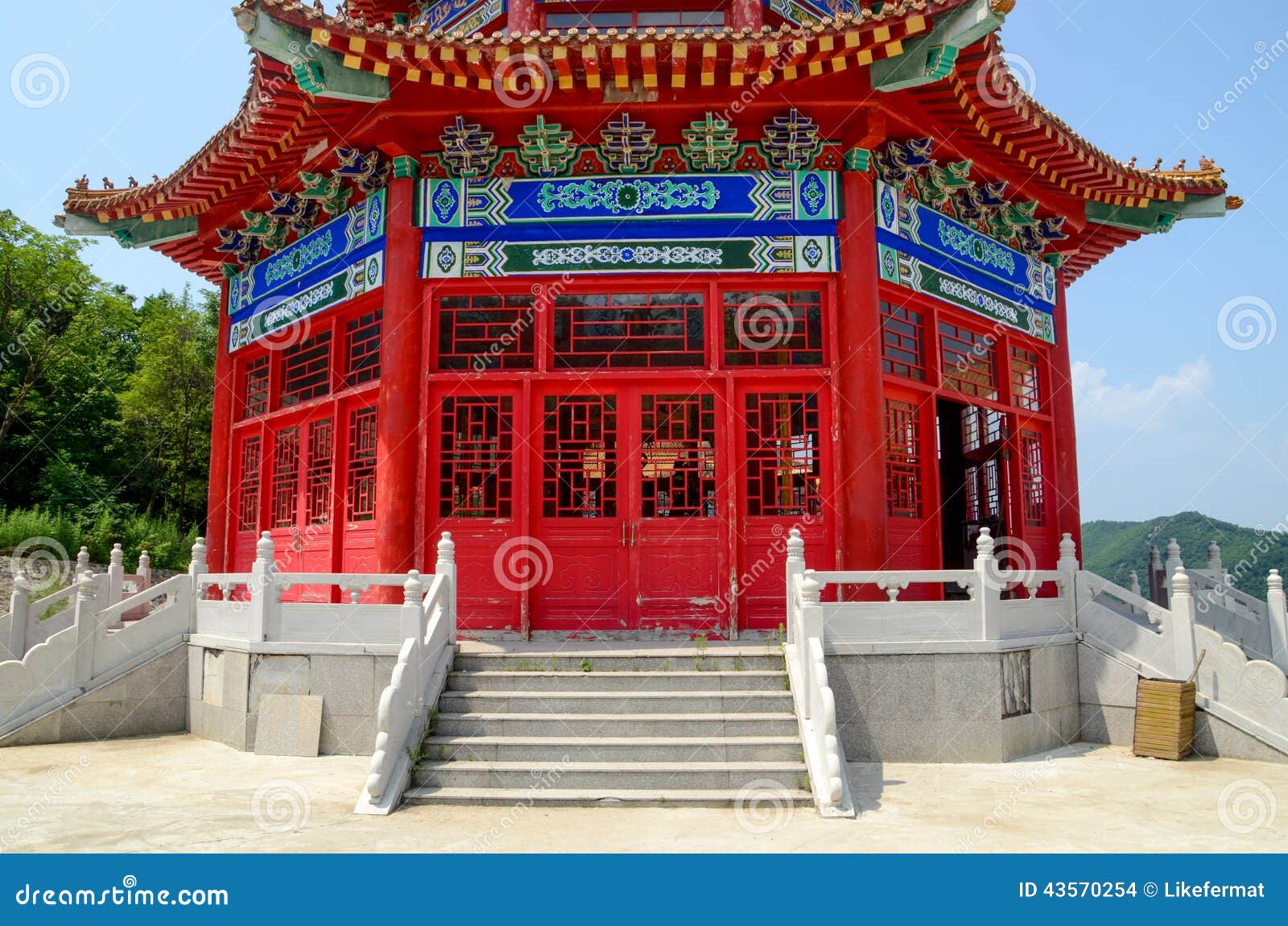 photo stock maison traditionnelle chinoise de lingot image