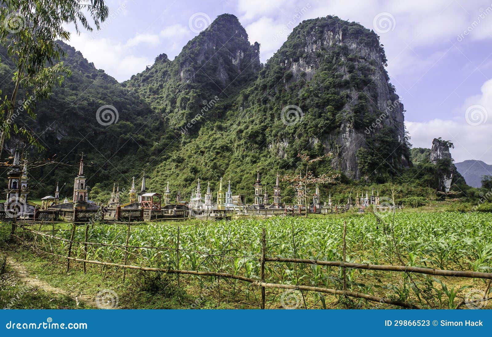 ancient graves in vietnam 5