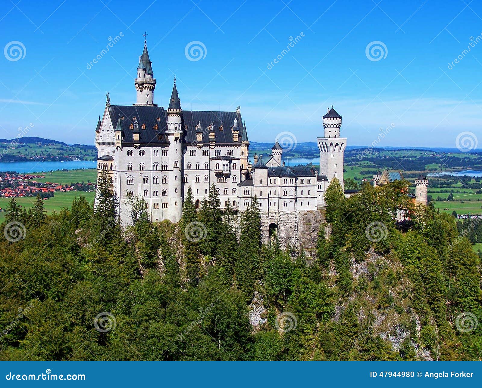 Neuschwanstein Castle: A Majestic Symphony in Stone