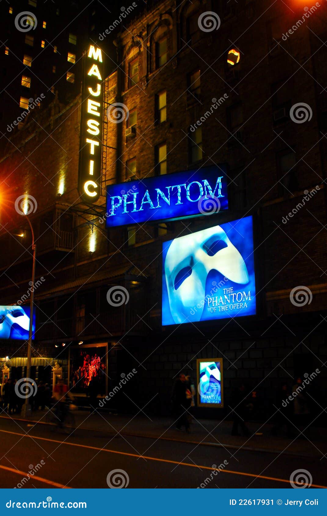 majestic-theater-broadway-phantom-of-the-opera-billboard-editorial