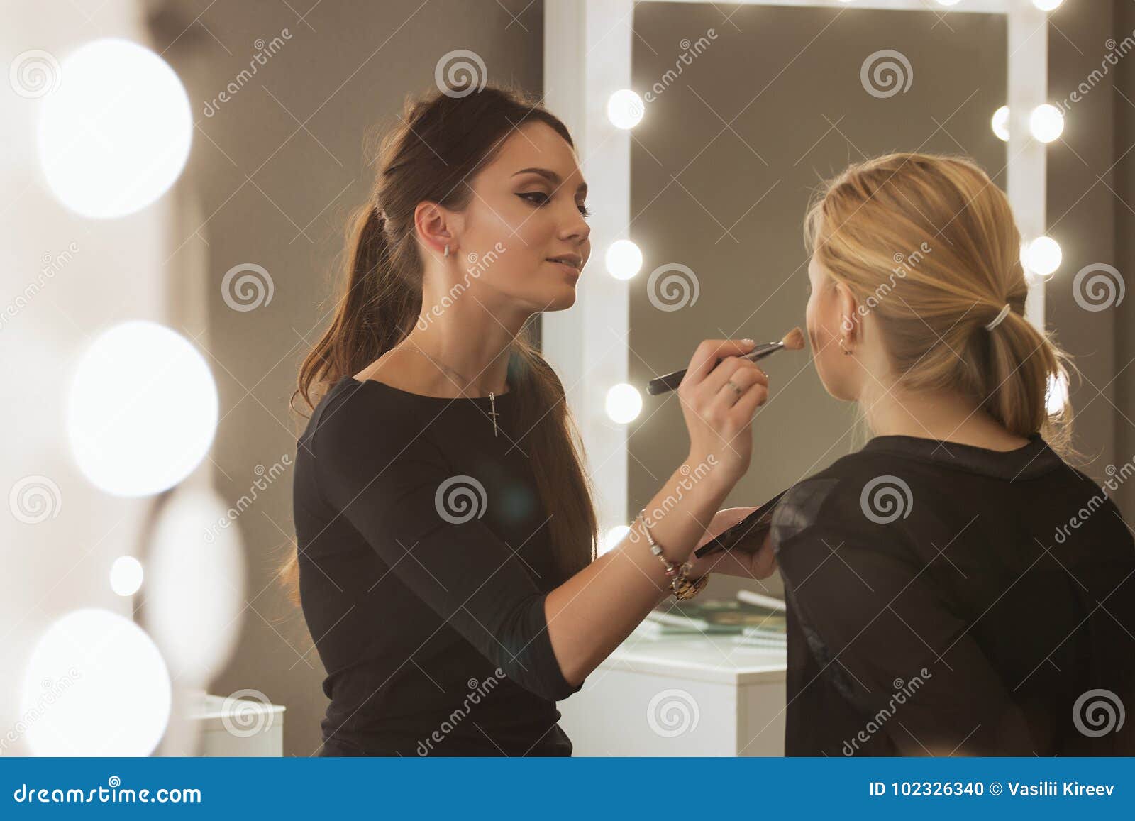 Makeup Artist Work in Her Studio Stock Photo Image of girl, applying