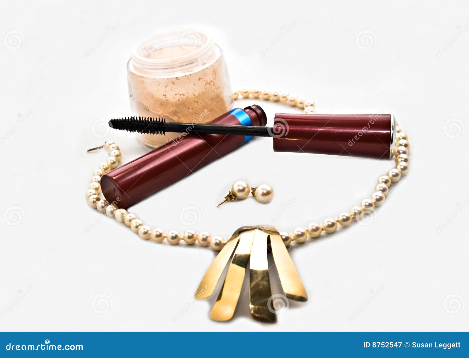 Makeup and Jewelry stock image. Image of expensive, industry 8752547