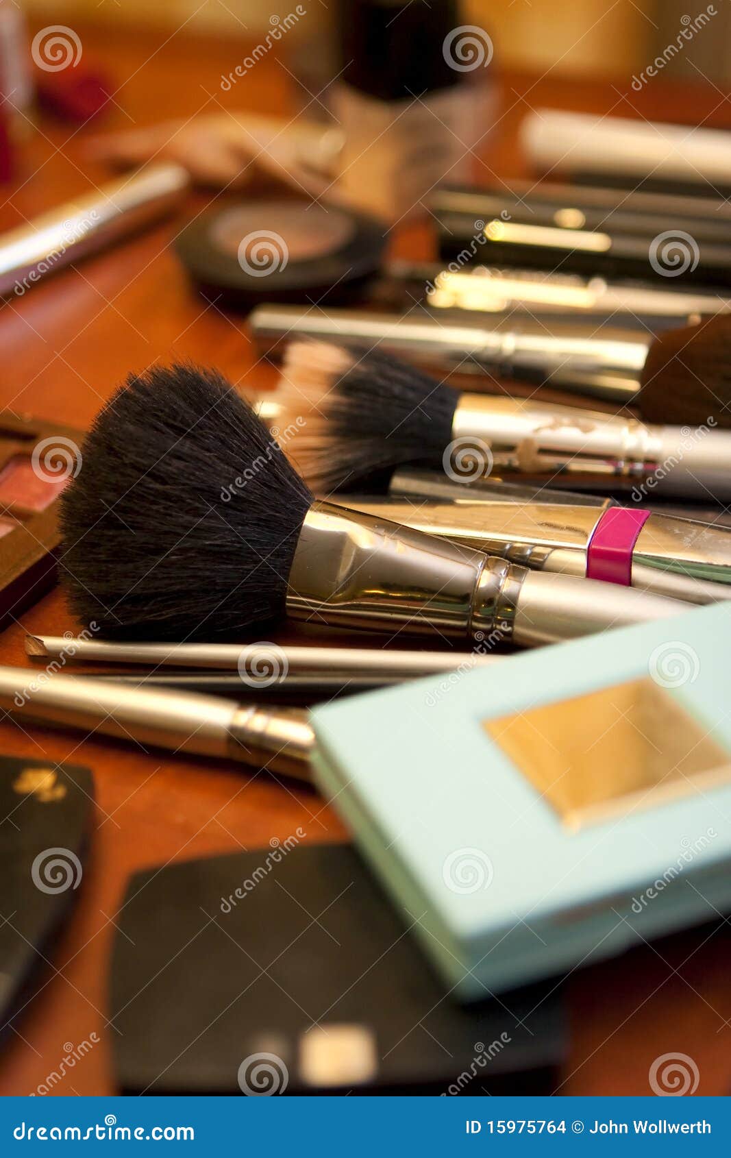 Professional makeup kit Stock Photo by ©jinga80 32411937
