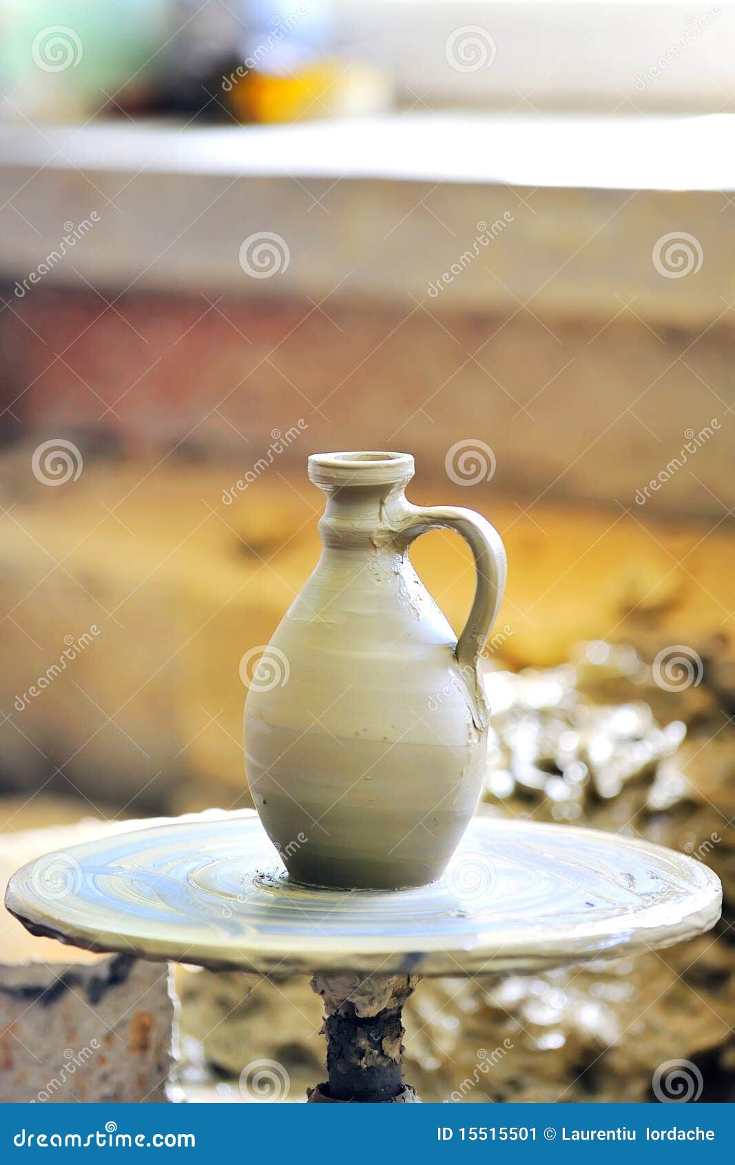 Making of a ceramic vase stock image. Image of sculpture 15515501