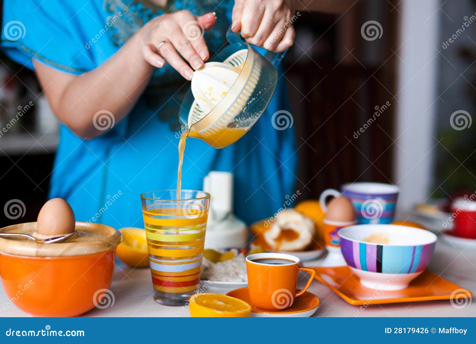 Making fresh orange juice stock photo. Image of hand 28179426