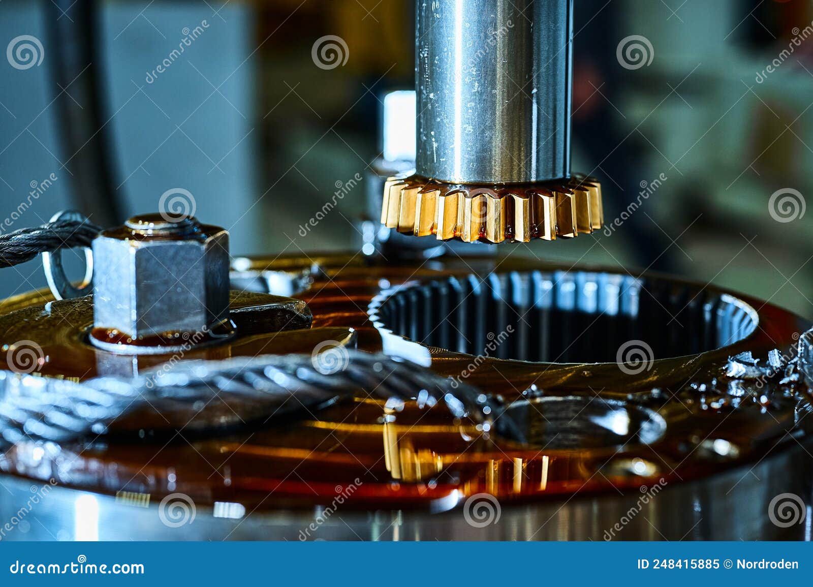 Gear cutting on a Shaper (making the tool) 