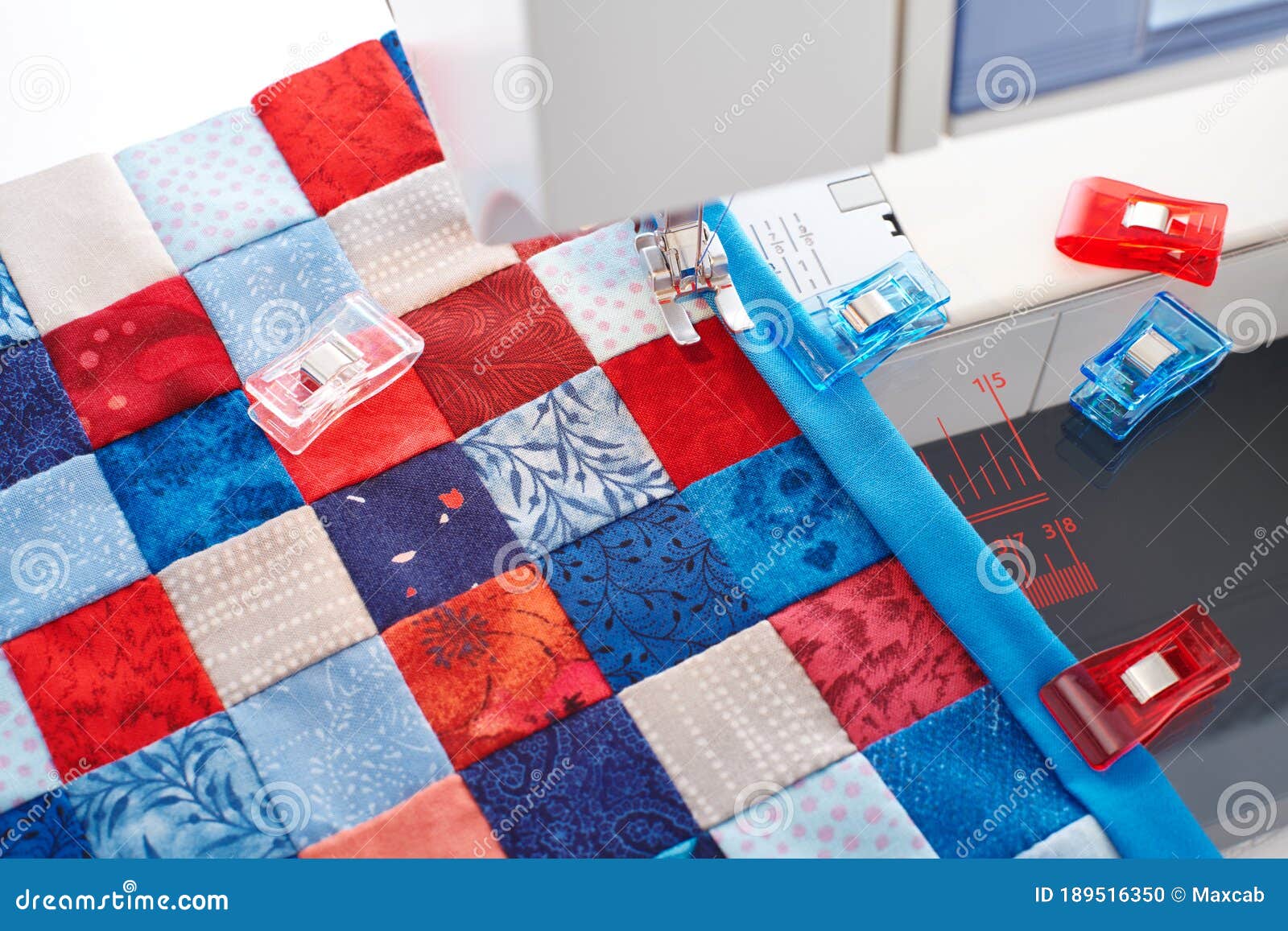 Making of Quilt Binding by Dint of Sewing Quilting Clips by Using Sewing  Machine Stock Photo - Image of handmade, craft: 189516350