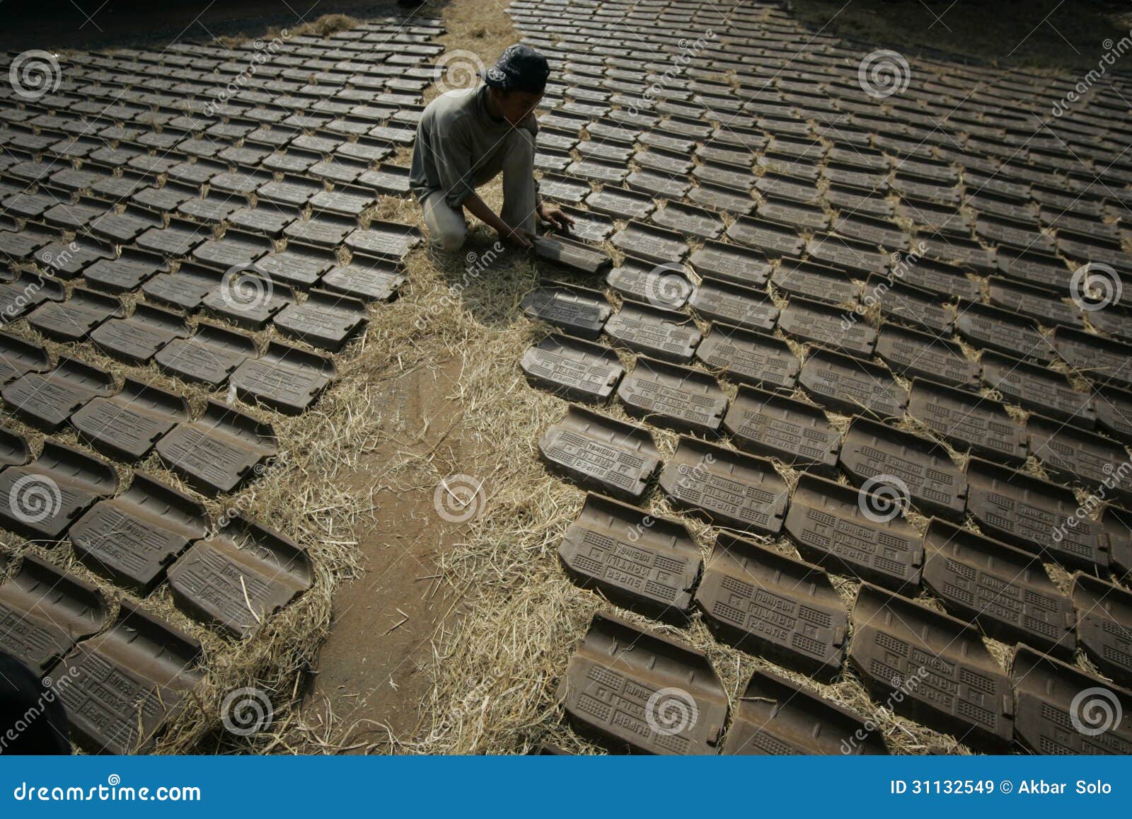 Making roof tile editorial stock image. Image of flooring 31132549