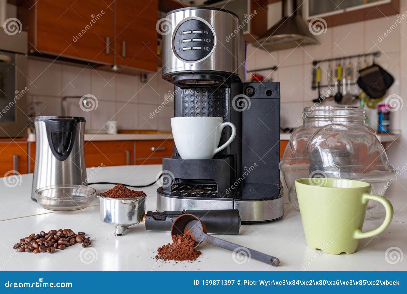 syndrom Mission fest Making Tasty Coffee in the Home Kitchen. Coffee Maker and Accessories  Needed To Prepare it Stock Image - Image of cooking, espresso: 159871397
