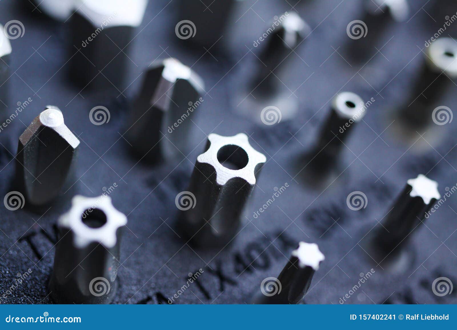 Makro Close Up Tool Box with Set of Different Types Drive Heads