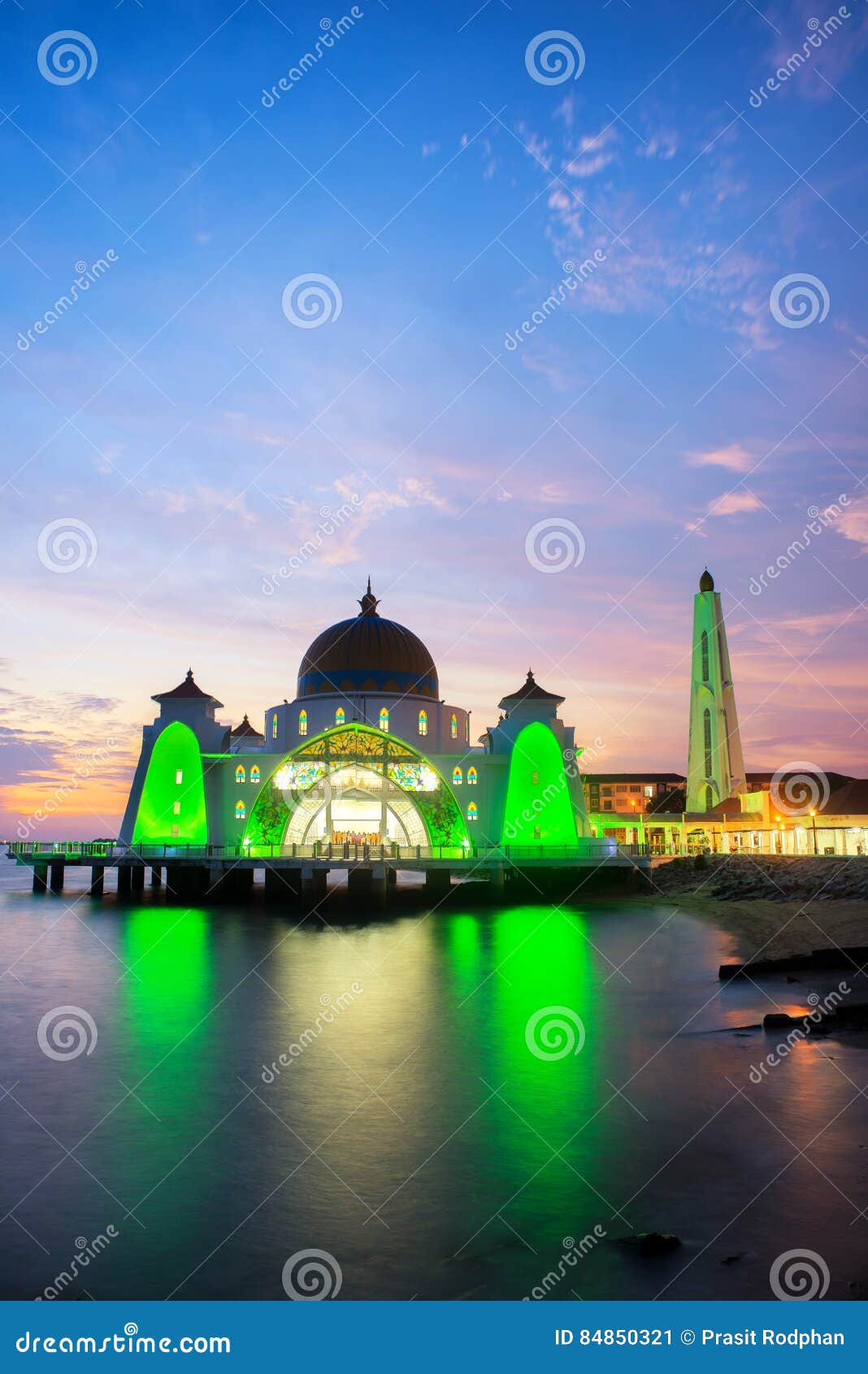 malacca islam mosque is beutiful islam mosque in malacca, malays