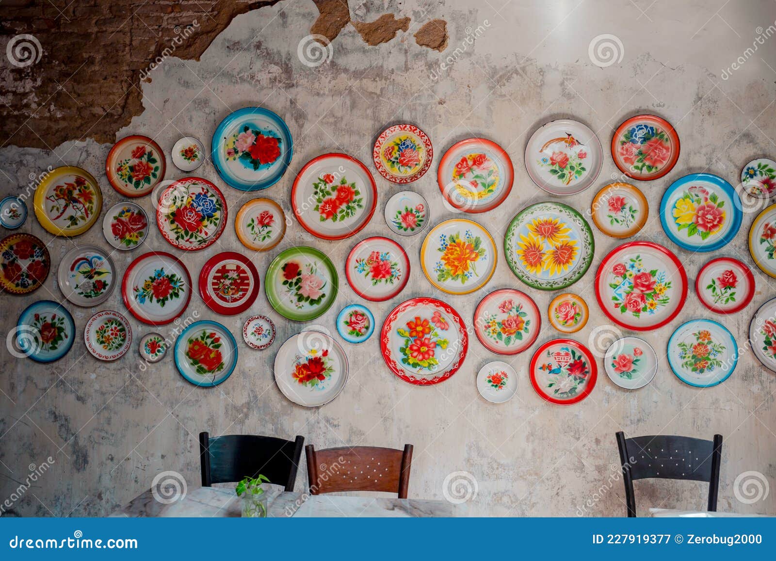 https://thumbs.dreamstime.com/z/malacca-malaysia-july-interior-look-wooden-furniture-vintage-decorations-local-hipster-cafe-called-fix-227919377.jpg
