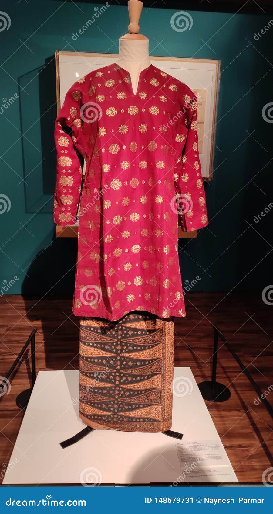 Malay Community Traditional Costumes, Malay Heritage Centre in ...