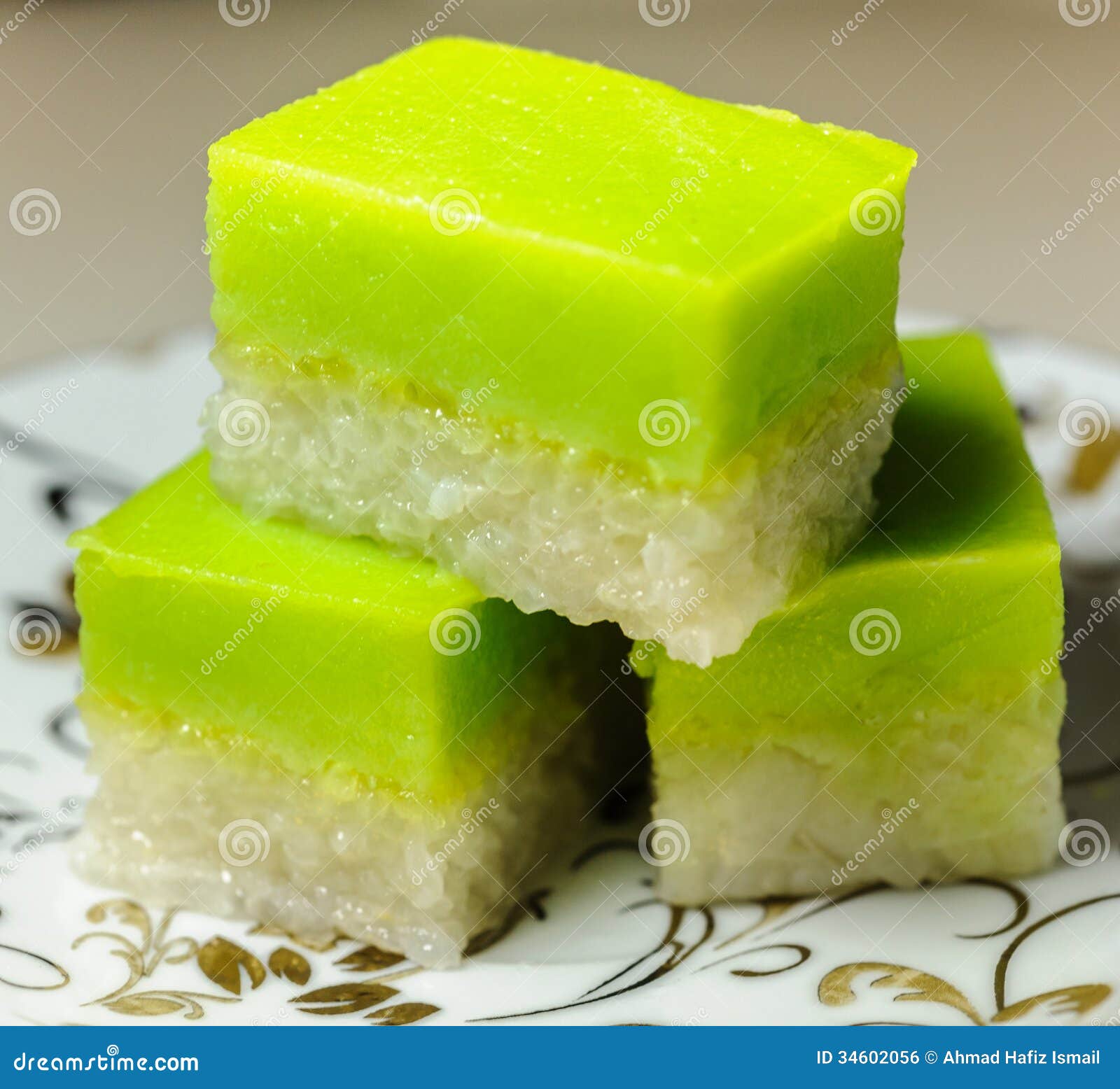 Malay Traditional Dessert - Seri Muka On A Fancy Plate 