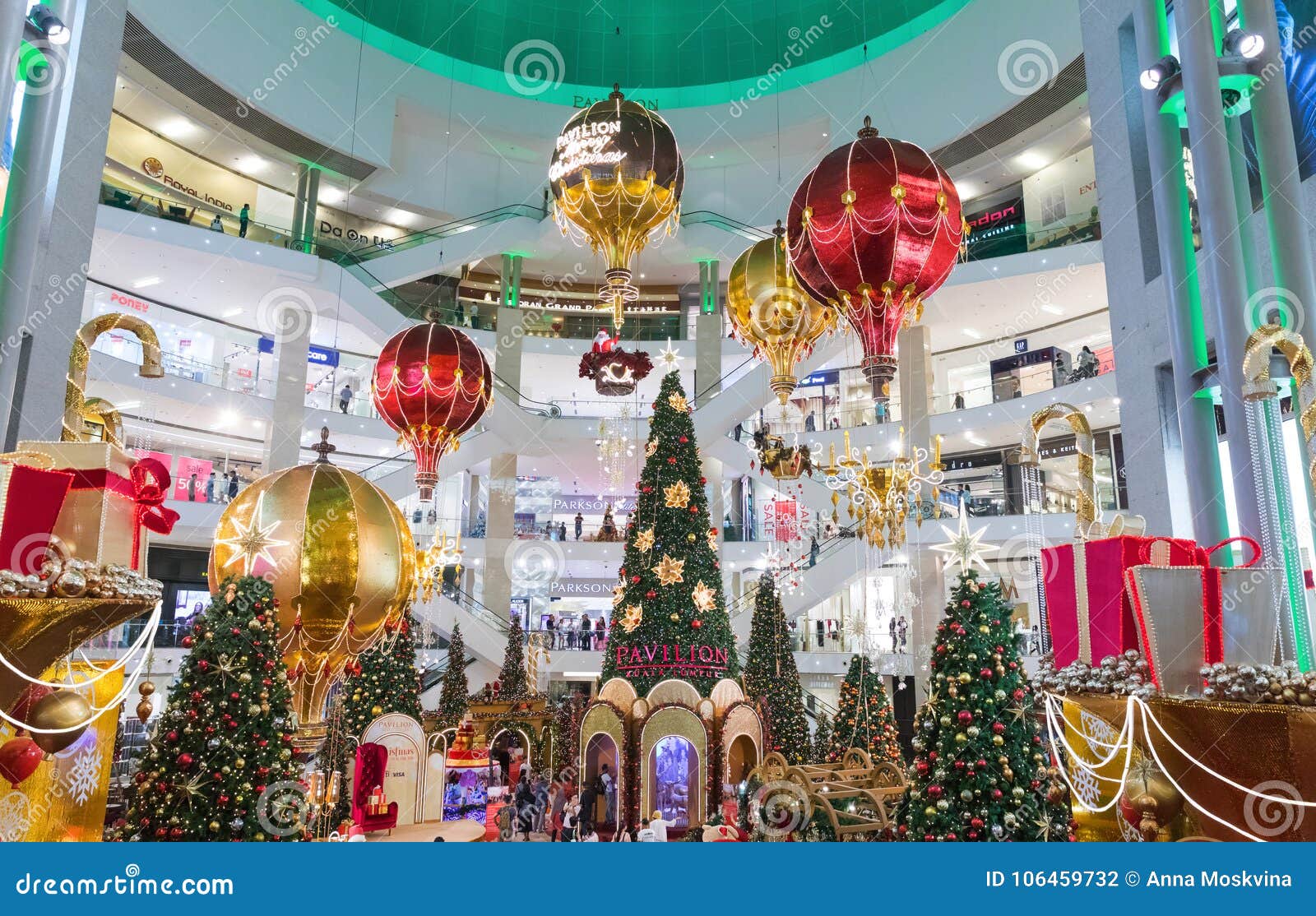 Malaysia Kuala Lumpur 2017 December 07 Pavilion Shopping Mall Decorated For Christmas And New 2018 Year Stock Photo 106459732 Megapixl