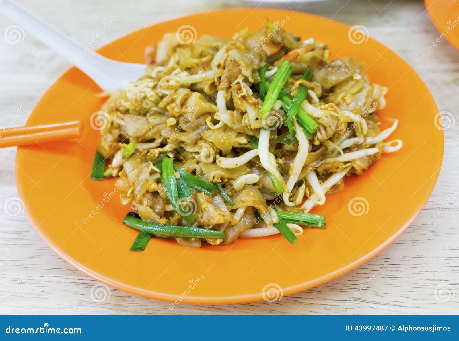 malaysian cuisine. char kway teow