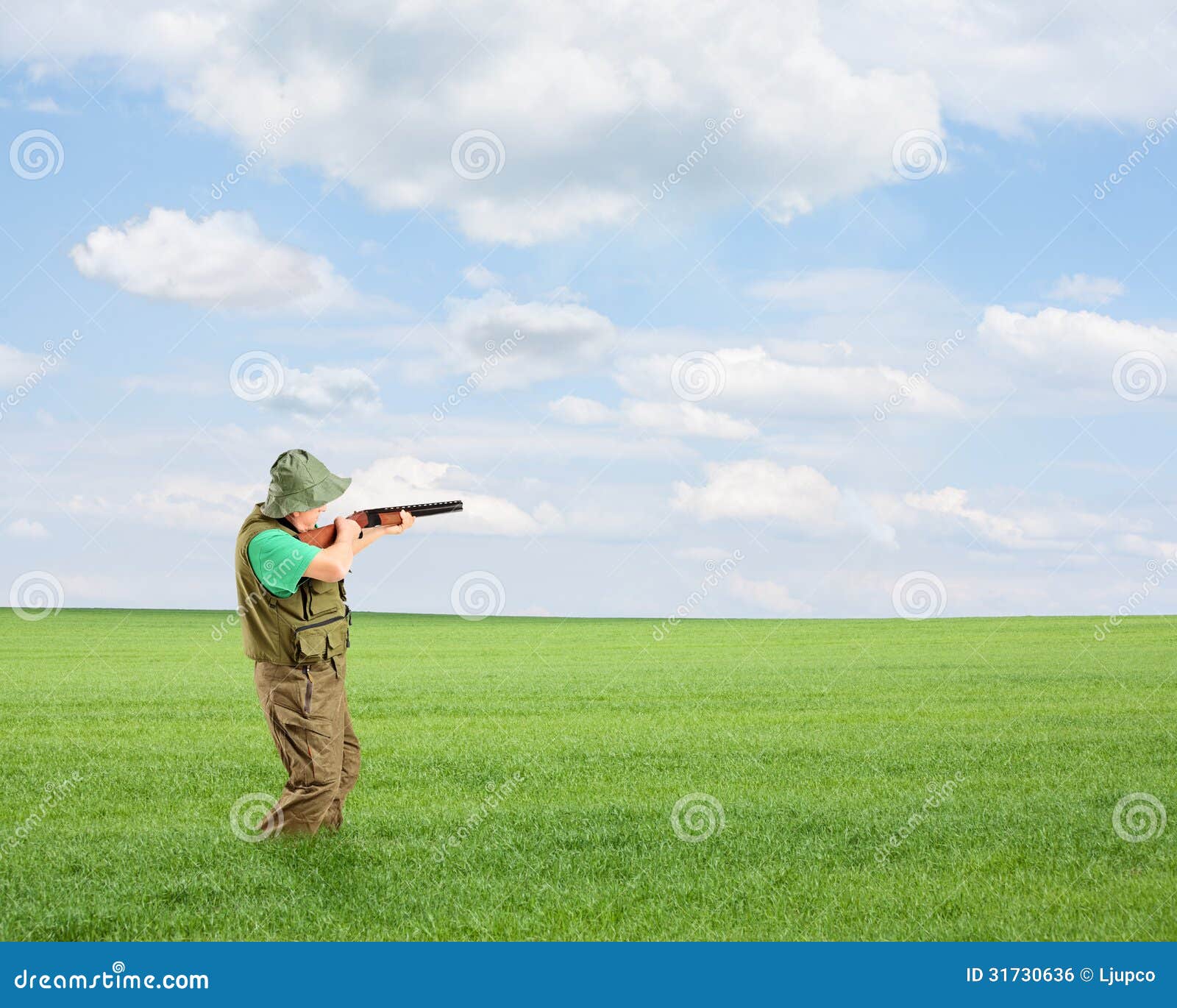 All 97+ Images a hunter is shooting a rifle in the field Stunning