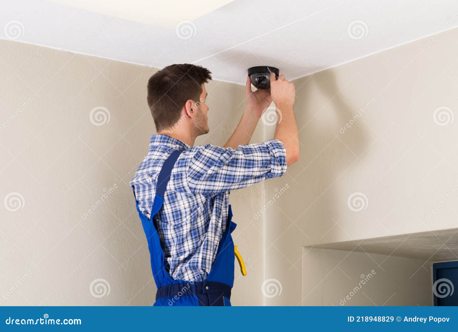 Technician Fitting Cctv Camera Stock Image Image of occupation, protection 218948829
