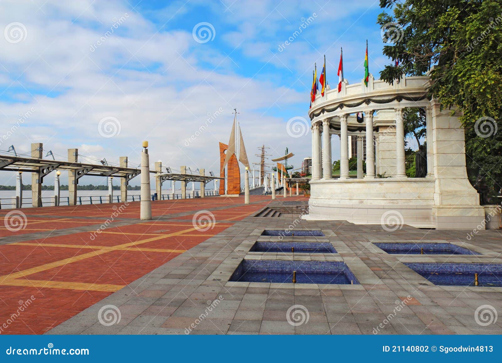 the malecon 2000 in guayaquil, ecuador