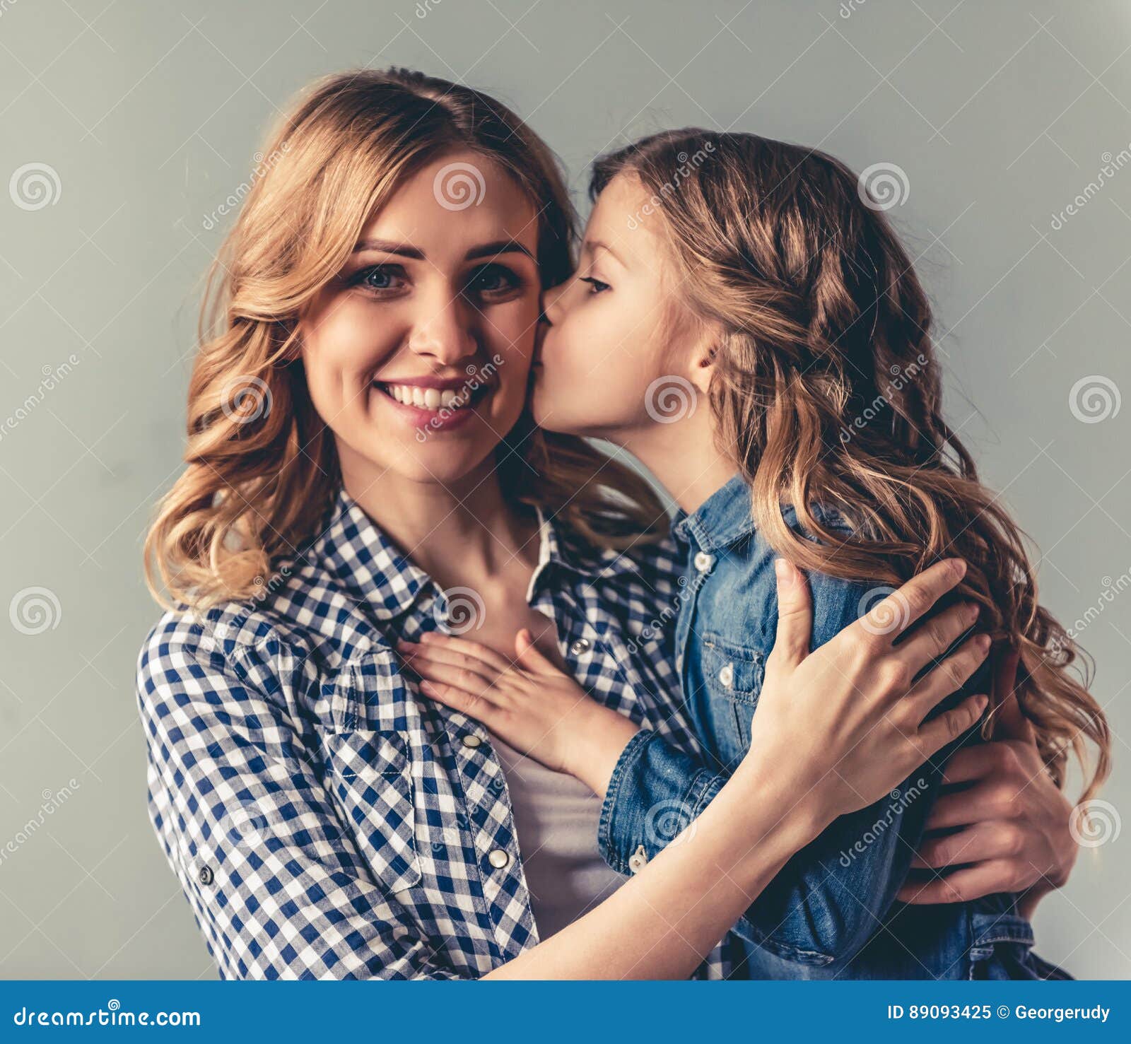 Mama e hija imagen de archivo. Imagen de adulto, madres - 89093425