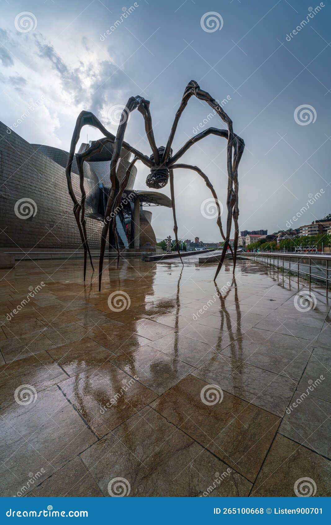 Maman by Louise Bourgeois, the Spider Sculpture Behind Guggenheim