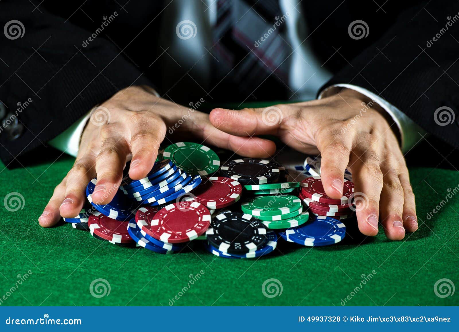 man betting on the casino