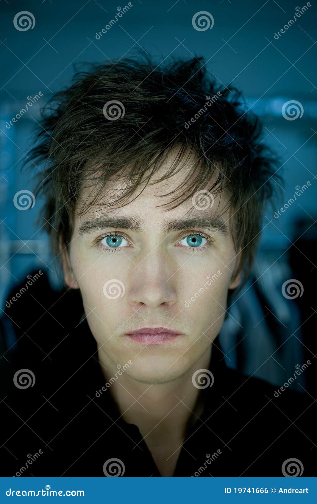 Dark Hair Blue Eyes Man Images – Browse 13,833 Stock Photos