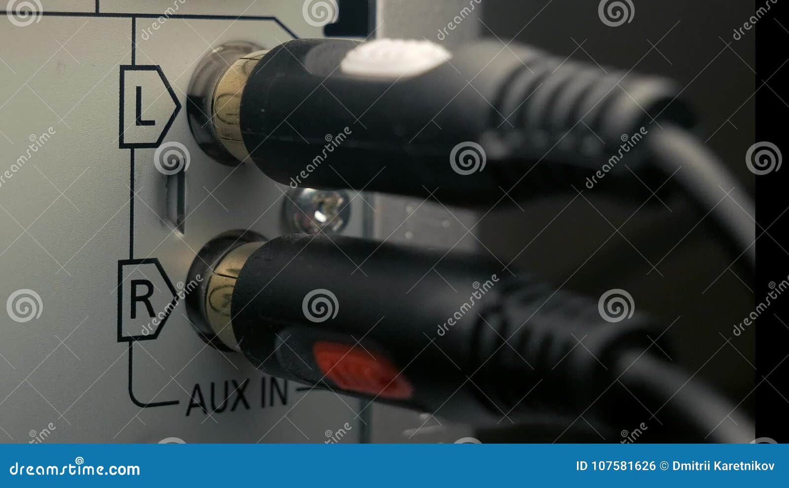 aux audio which is right and left