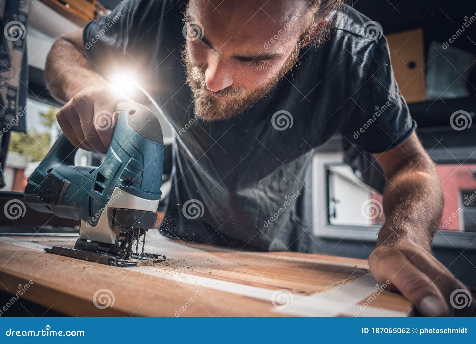 cutting countertop with jigsaw