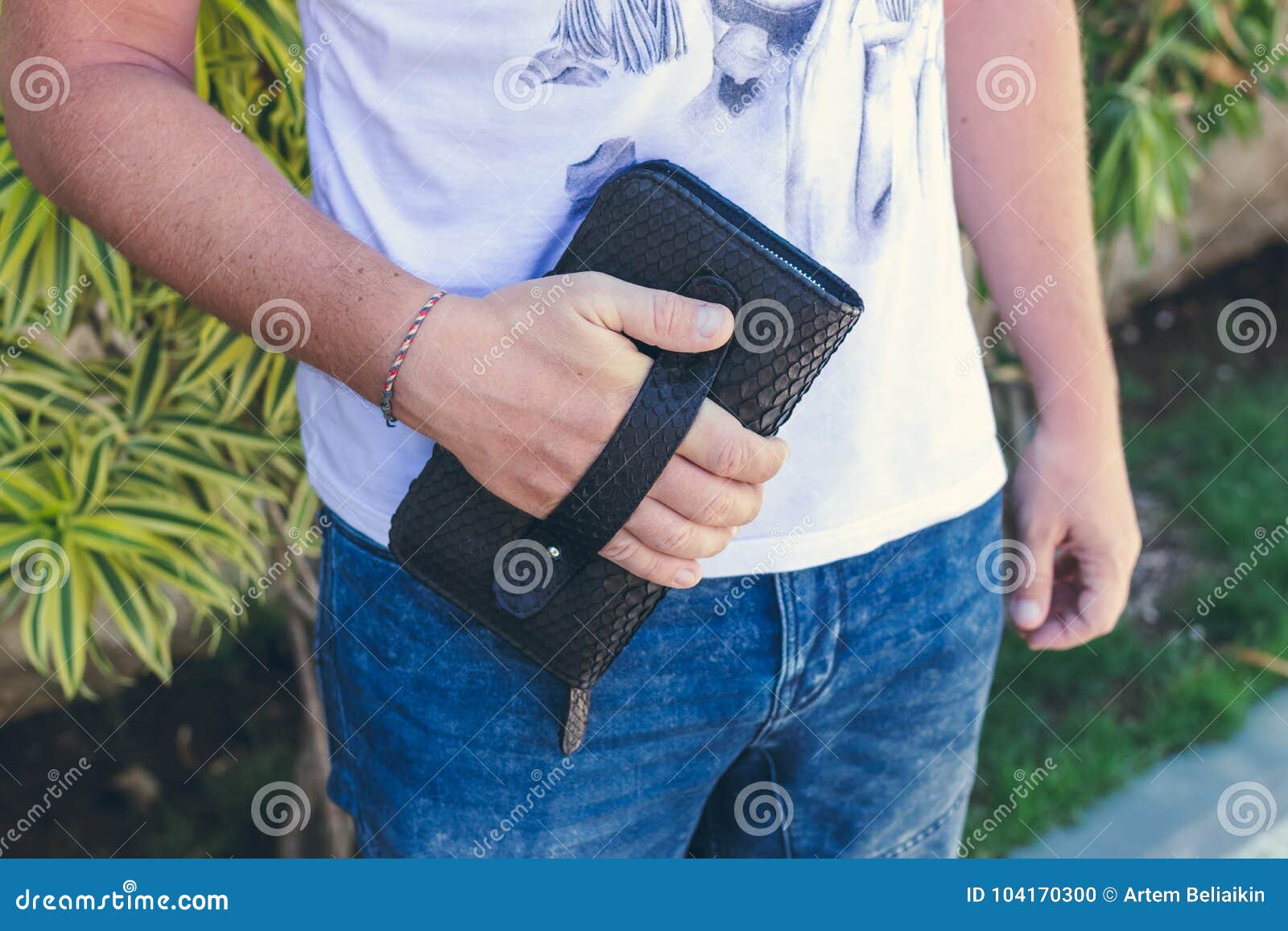 Men's flat wrist bag in leather wristlet handbag Oliver 9